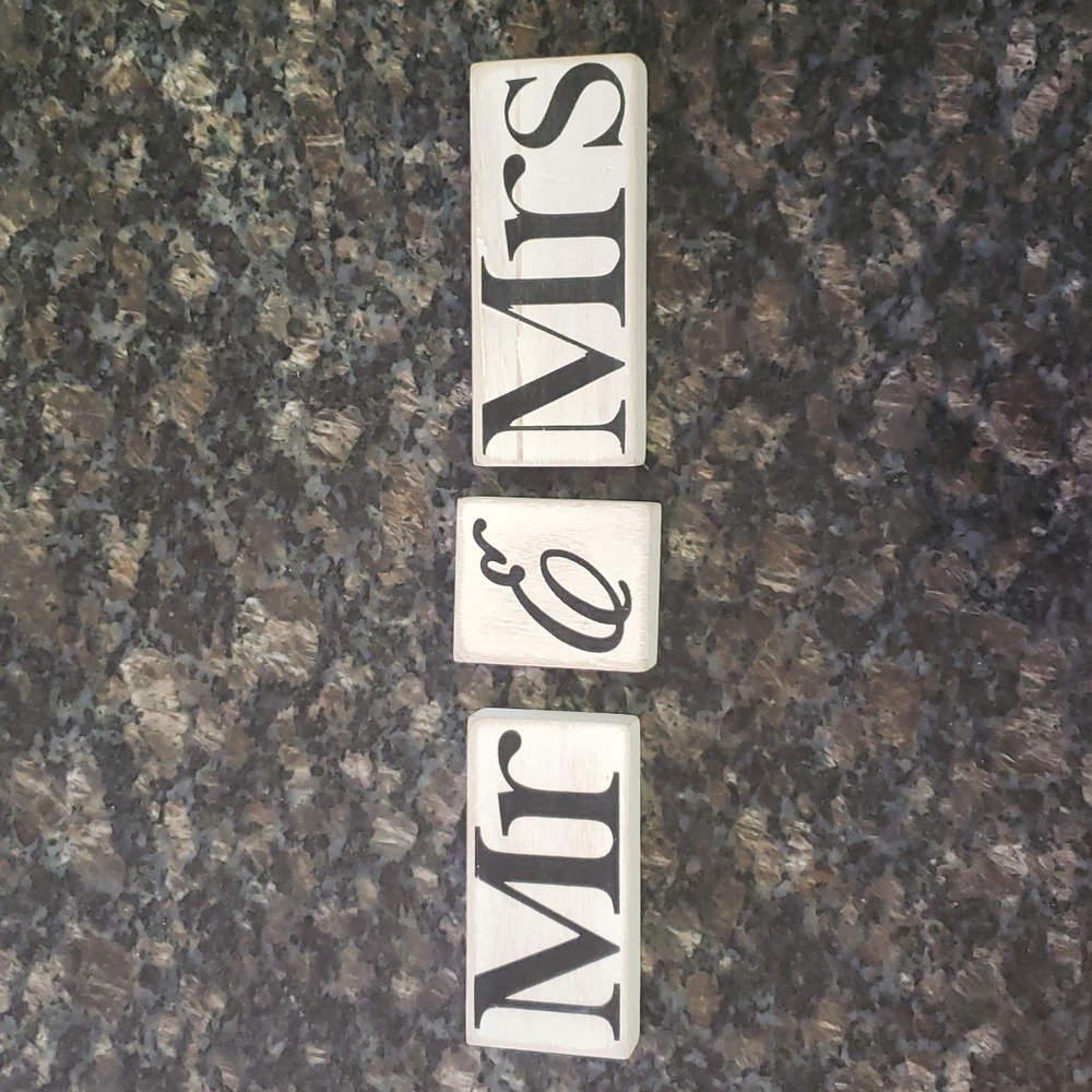 Mr and Mrs decorative blocks - Picture 1 of 4